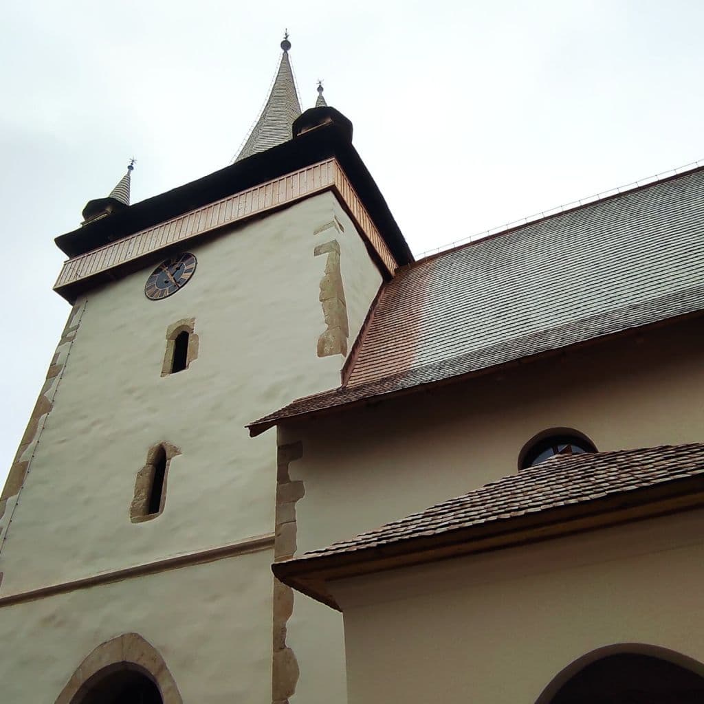 A bánffyhunyadi református templom madártávlatból